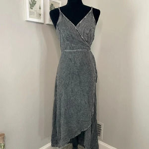 Raviya Gray Midi Dress